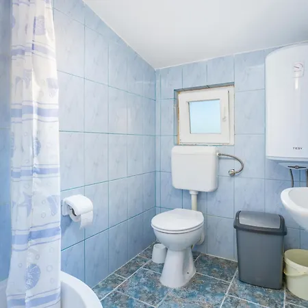 Apartment Apartments By The Sea Sevid - Trogir - 4287 *