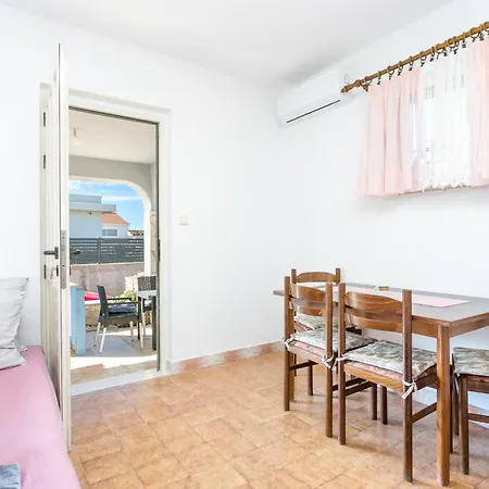 Apartments By The Sea Sevid, Trogir - 4287 *