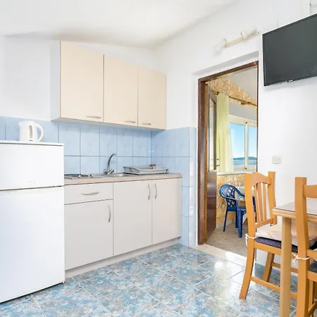 Apartment Apartments By The Sea Sevid - Trogir - 4287 *