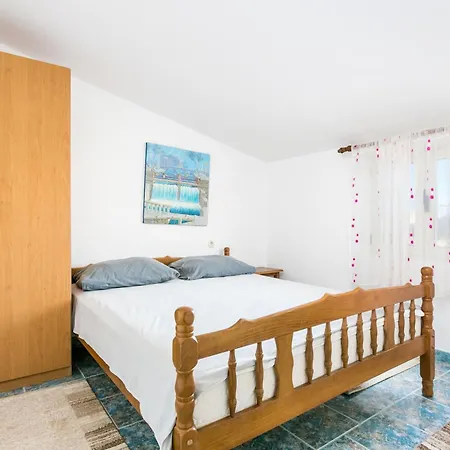 Apartments By The Sea Sevid - Trogir - 4287